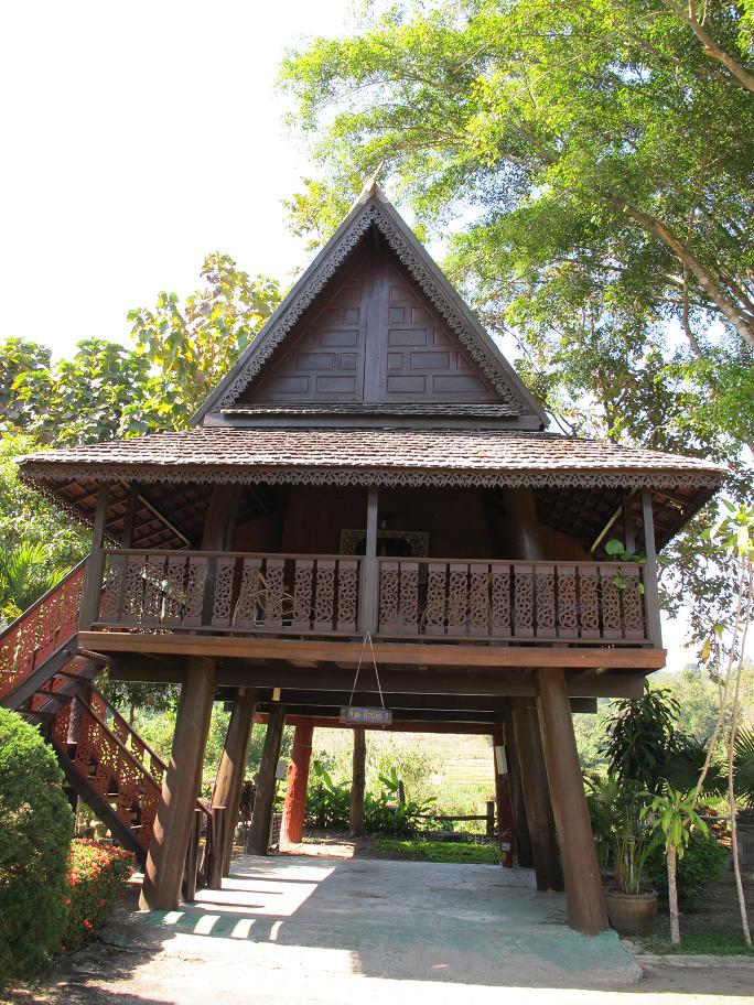 Baan Tawai & Samoeng - талантливый север Baan Tawai & Samoeng - талантливый север