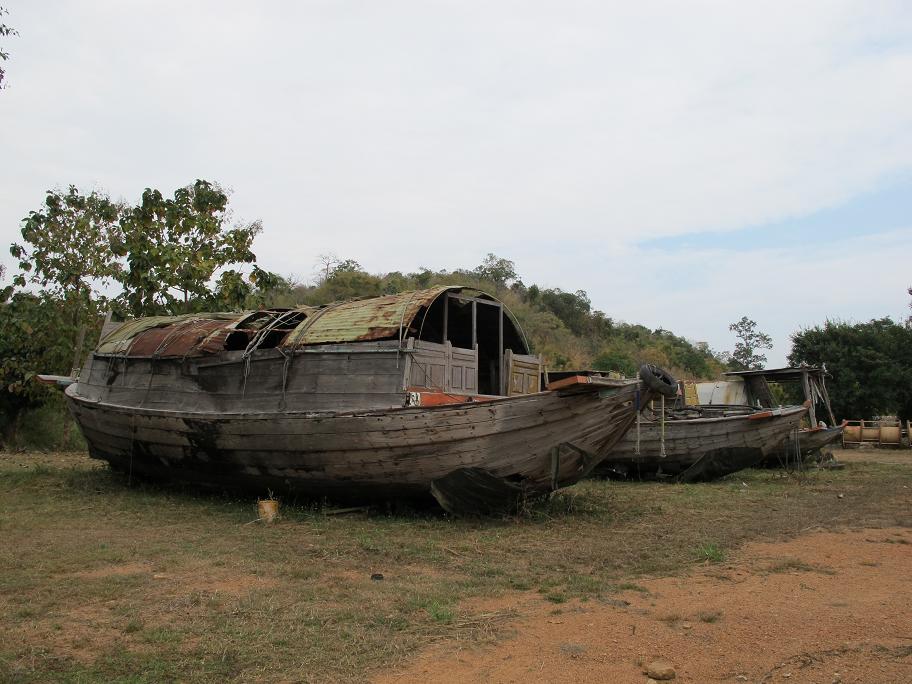 Kanchanaburi. оба берега реки Квай