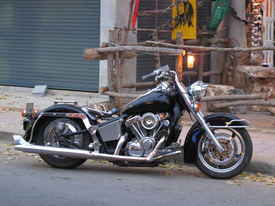 Kanchanaburi. оба берега реки Квай