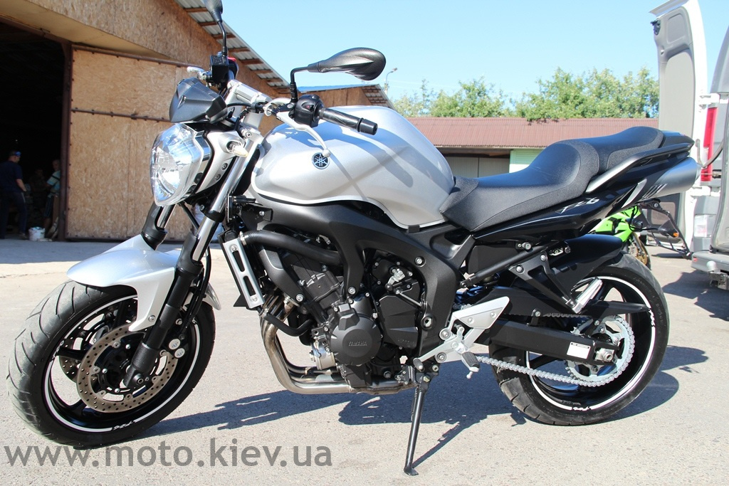 yamaha fzs2 0 price