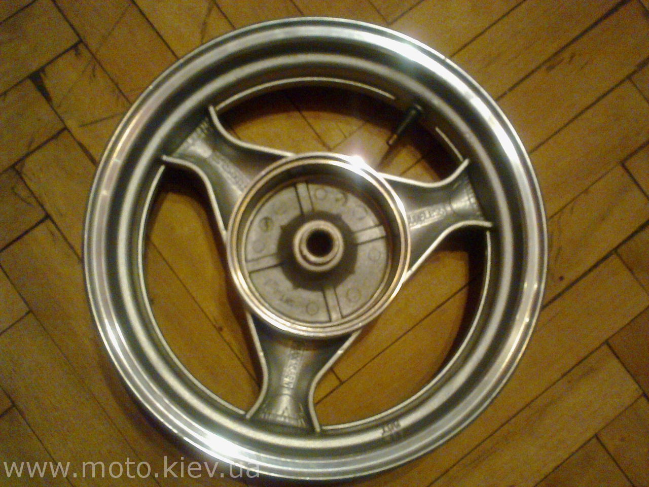 Продам задний диск 13 " на скутер - Продано - Екіпірування, аксесуары ...